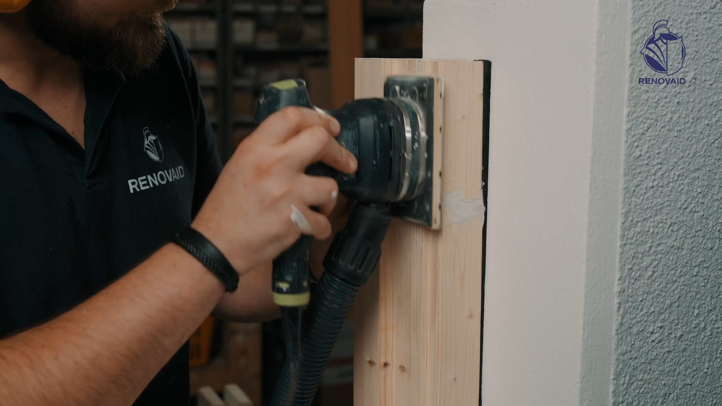 Renofast reparierte Holzfläche geschliffen – vorbereitet für weitere Beschichtung nach Aushärtung