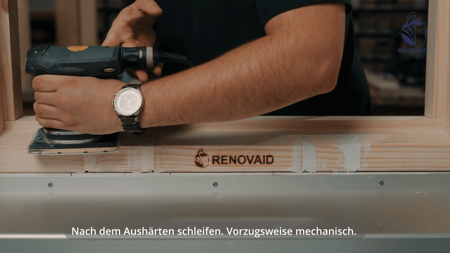 RENOFLEX Rot Reparaturstelle mechanisch geschliffen – bündig angeglichen für glatte, überstreichbare Oberfläche